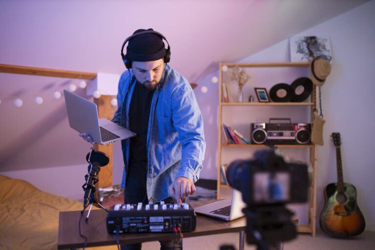How Technology is Transforming the Entertainment Industry